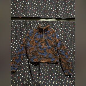 Lululemon Scuba Oversized Fleece Funnel Neck *Jacquard size M/L